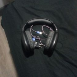 Bluetooth Wireless Headphones 