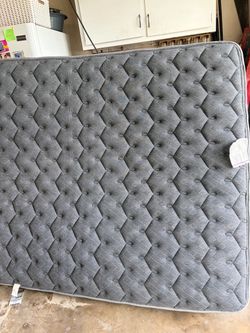 Mattress queen.