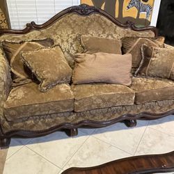 Elegant Classic Living Room Set – Sofa, Armchair, Ottoman & Tables