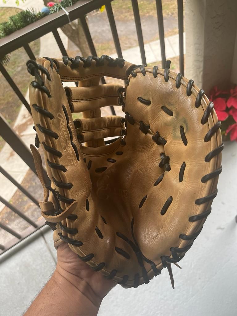 Baseball Glove Rawlings 13 Inch
