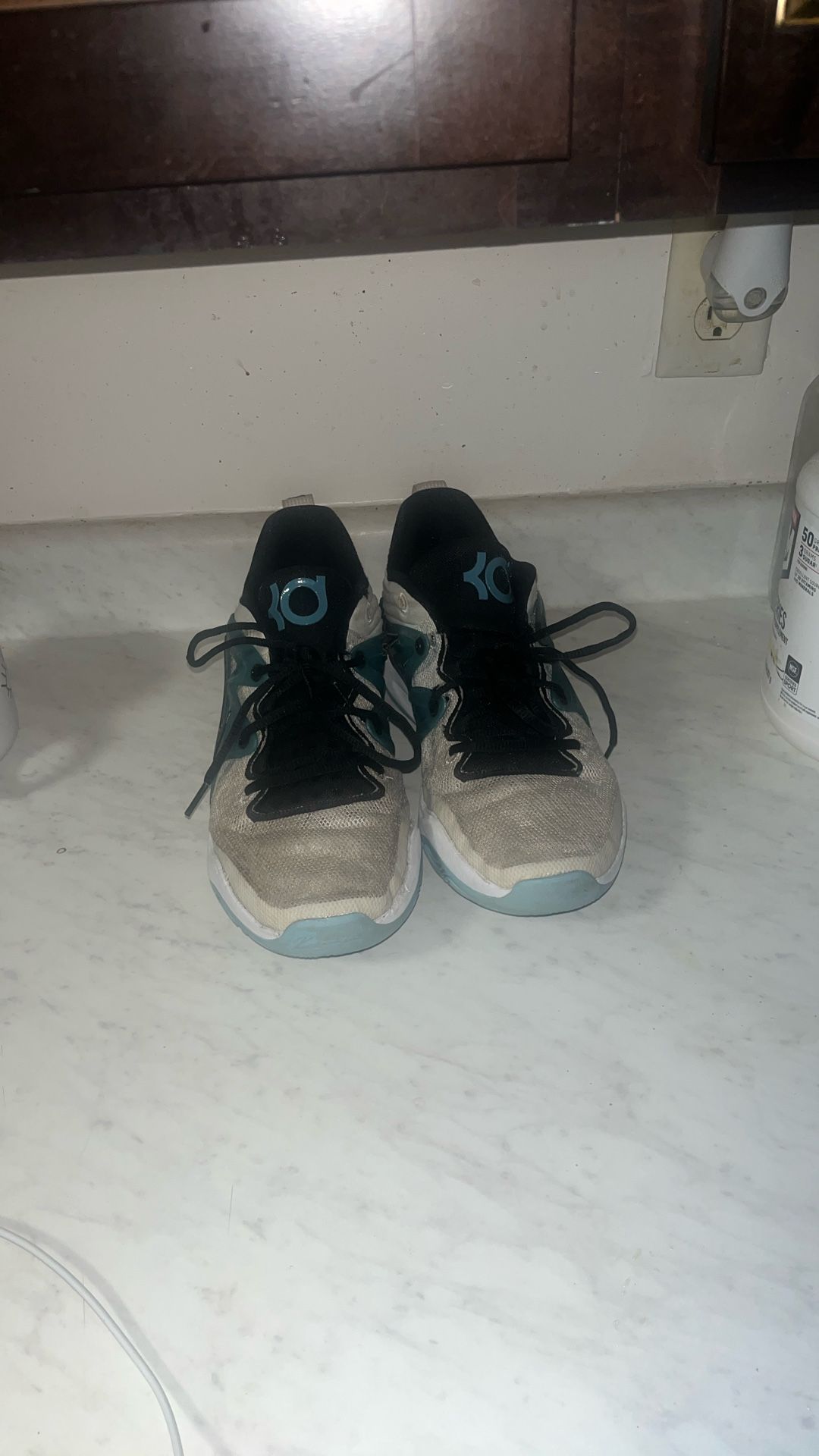 Used 2007 KD Basketball Shoes 