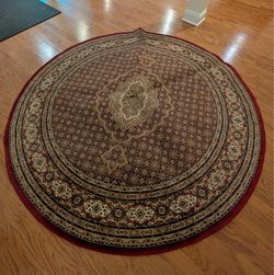Decorative round rug for sale size  7’10’