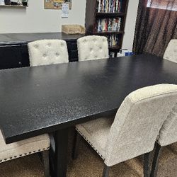 Dinning Table With Chairs 