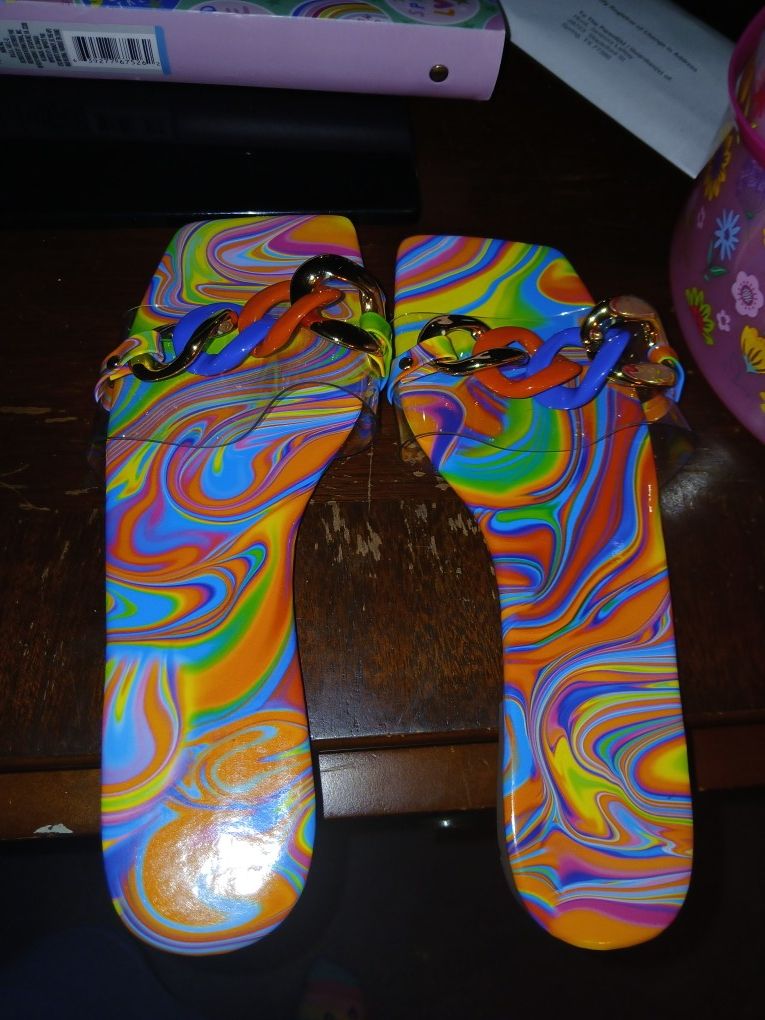 Women's Rainbow Marble Print Chain Flat Sandals