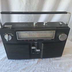 Vintage Concertmate 8 Boom Box Stereo Radio with 8 Track Player