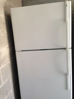 Ge white refrigerator