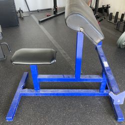 Preacher Curl Machine 