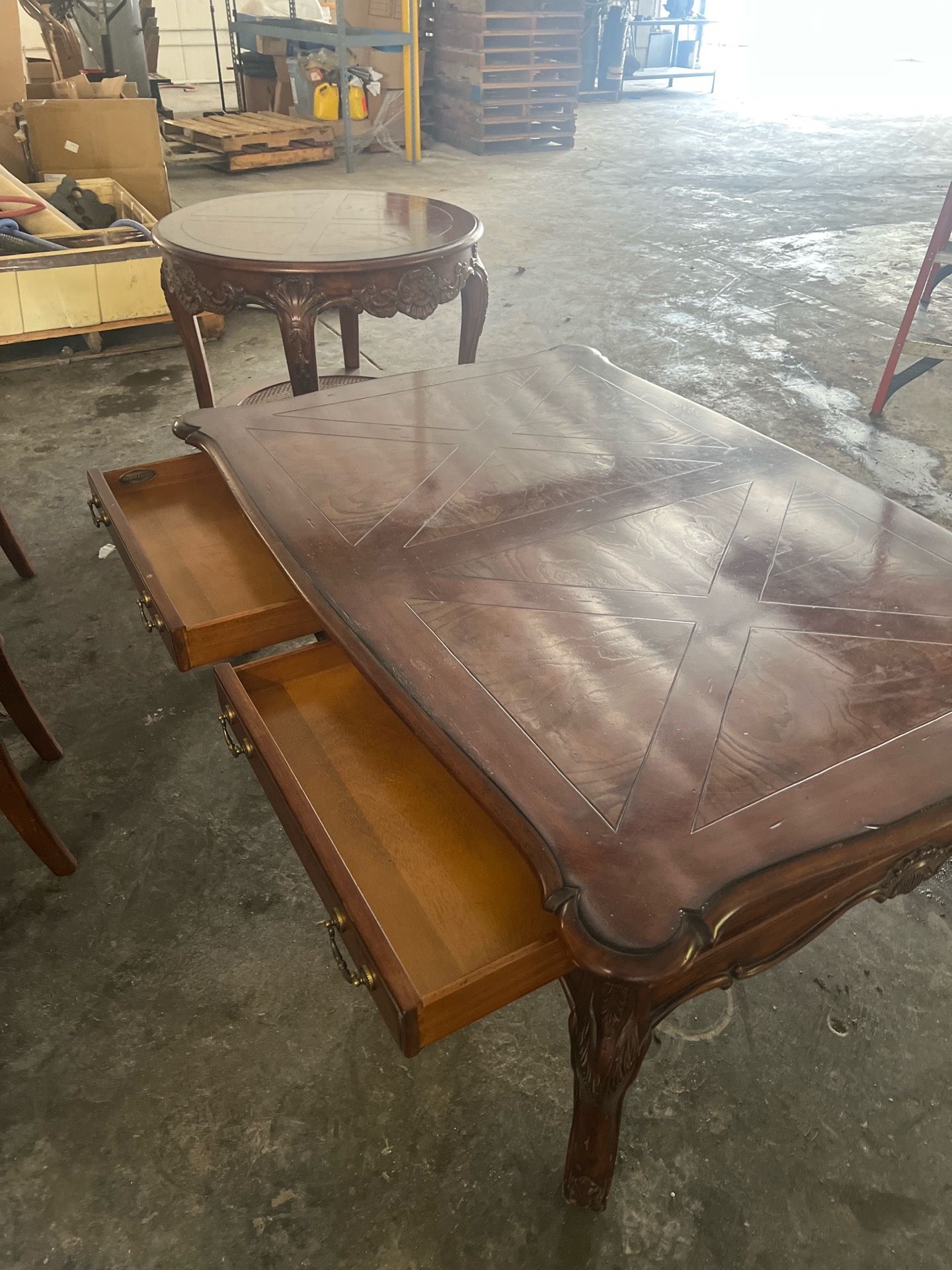 Coffee table for Sale in Los Angeles, CA - OfferUp