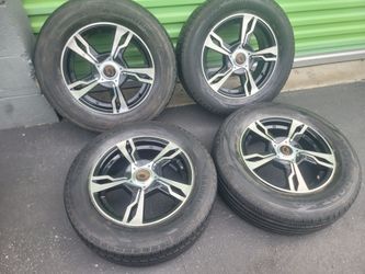 Wheel 14 5 Lugs Universal  off toyota corolla