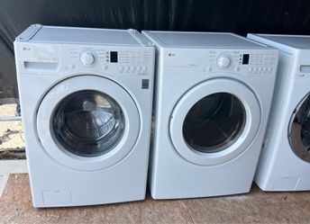LG front load washer & dryer set ; todo le funciona perfecto