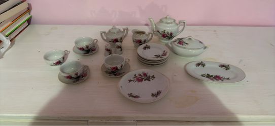 Porcelain Tea Set with Floral Rose Pattern