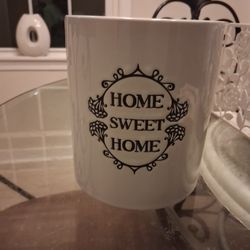HOME SWEET HOME... 6.5x5.5 PLANTER OR KITCHEN UTENSIL HOLDER