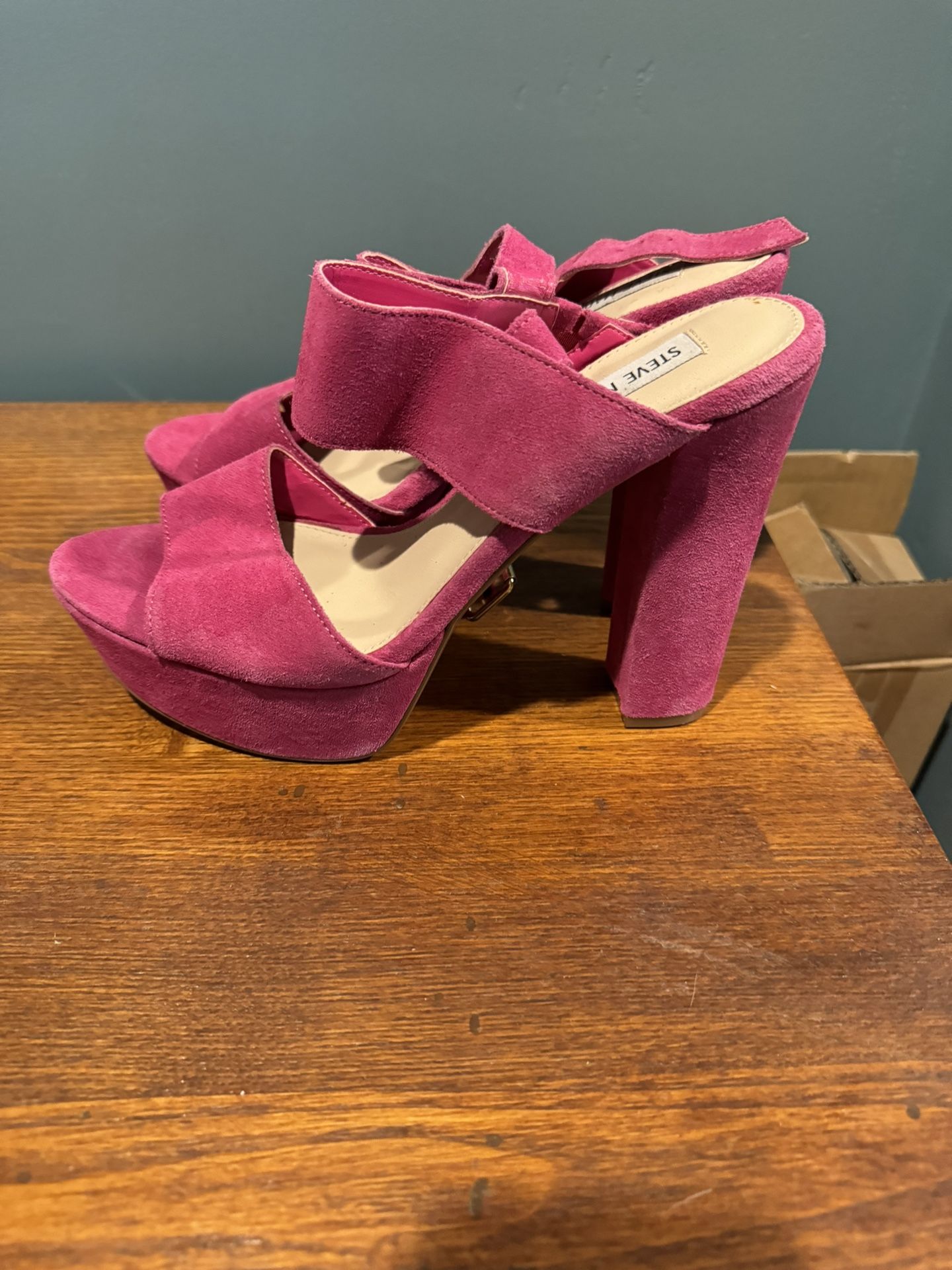 Pink Suede high heels size 10 Steve Madden