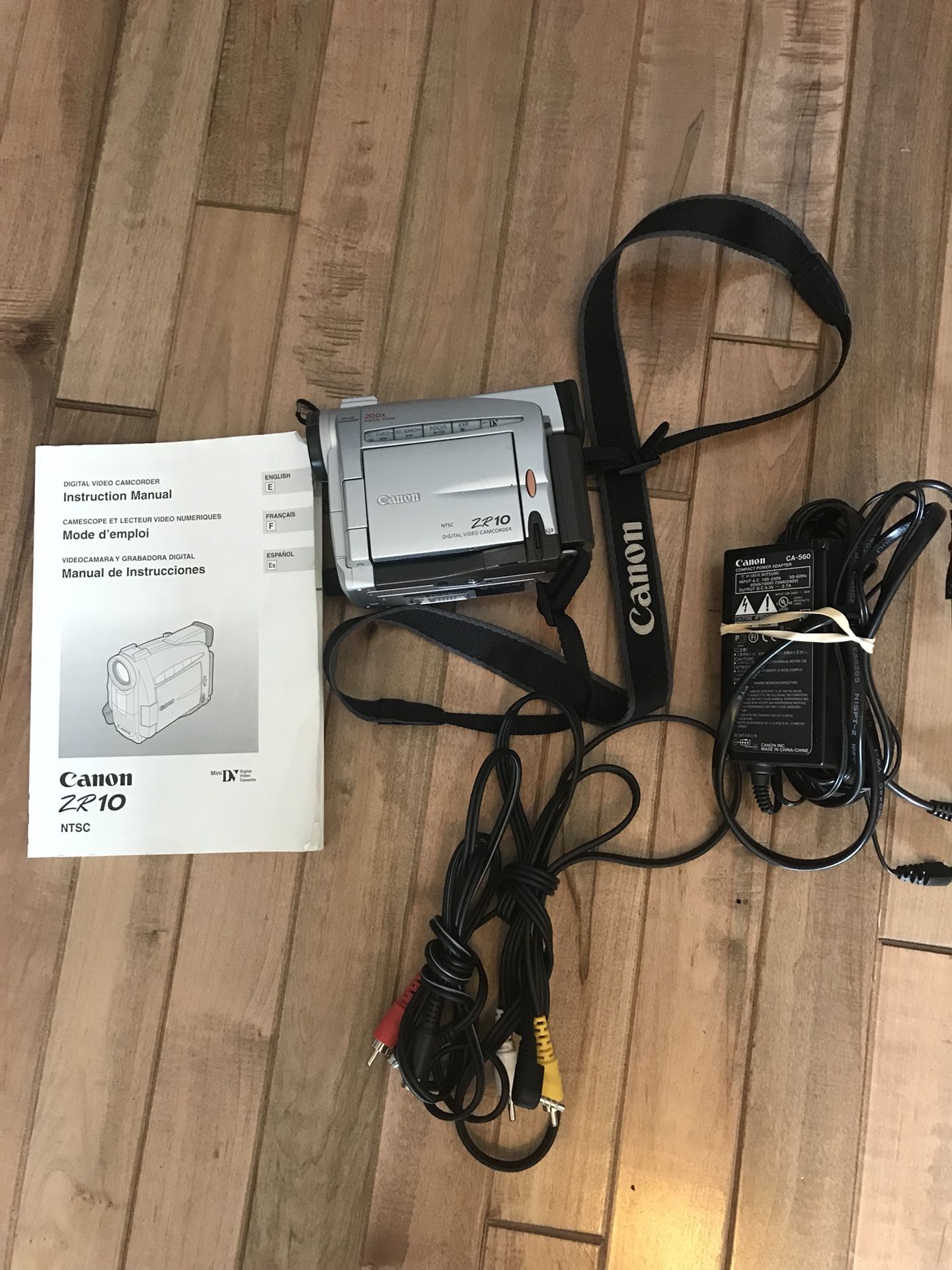 Canon ZR10 Mini Video Digital Camcorder