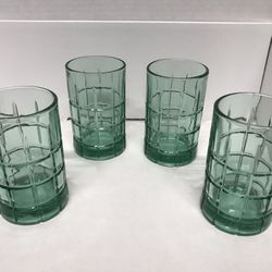 Vintage green glasses, set of four, 4 Inches Tall And 2,5 inches Wide 