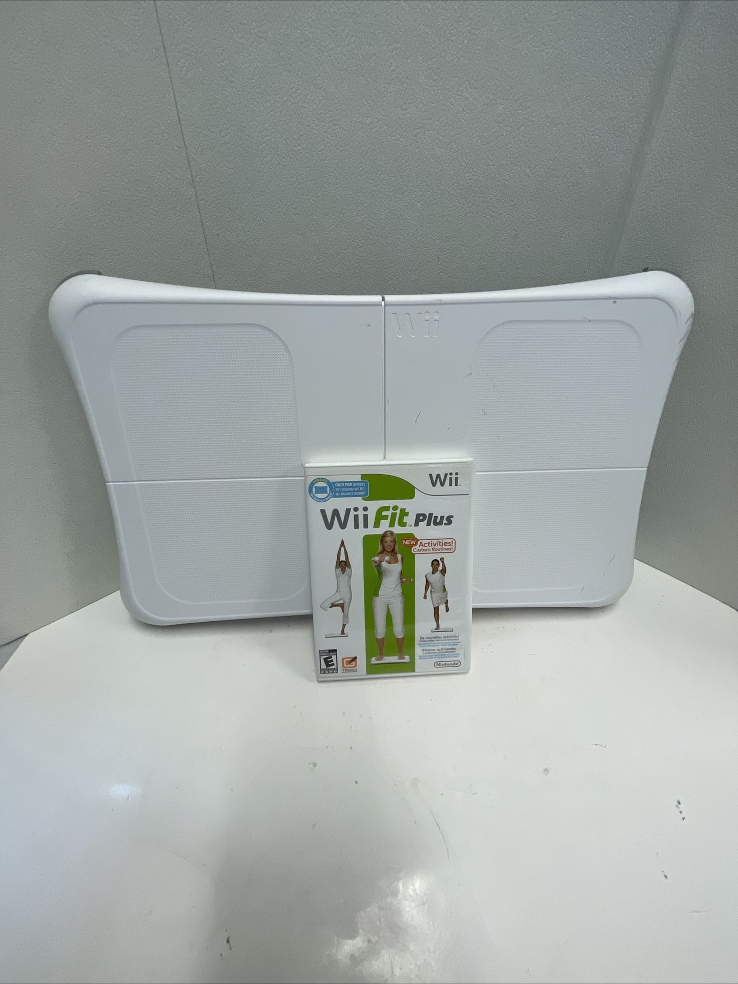 Nintendo Wii Fit Balance Board With Wii Fit Video Game Bundle - Tested