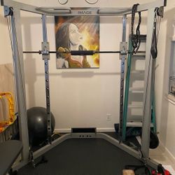 SMITH MACHINE WITH WEIGHTS
