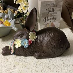 Bunny Rabbit Statue