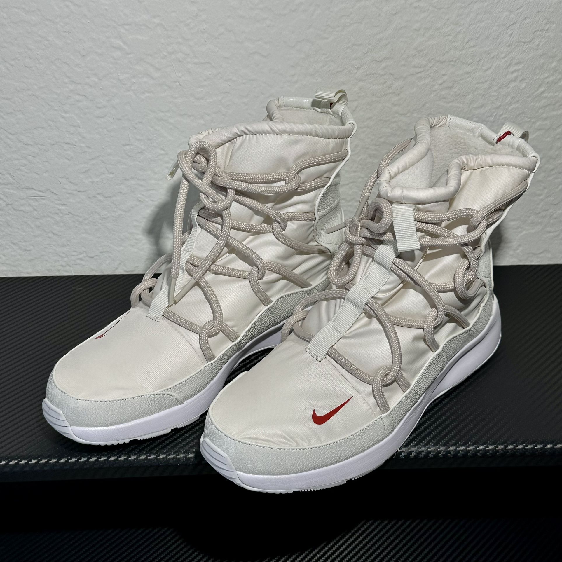 NEW Nike Air Tanjun High Rise Waterproof Boots Shoes Size 8 Mens
