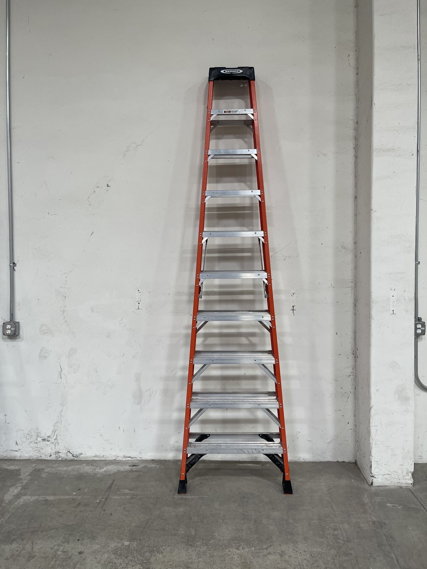 WERNER 10’ STEP LADDER