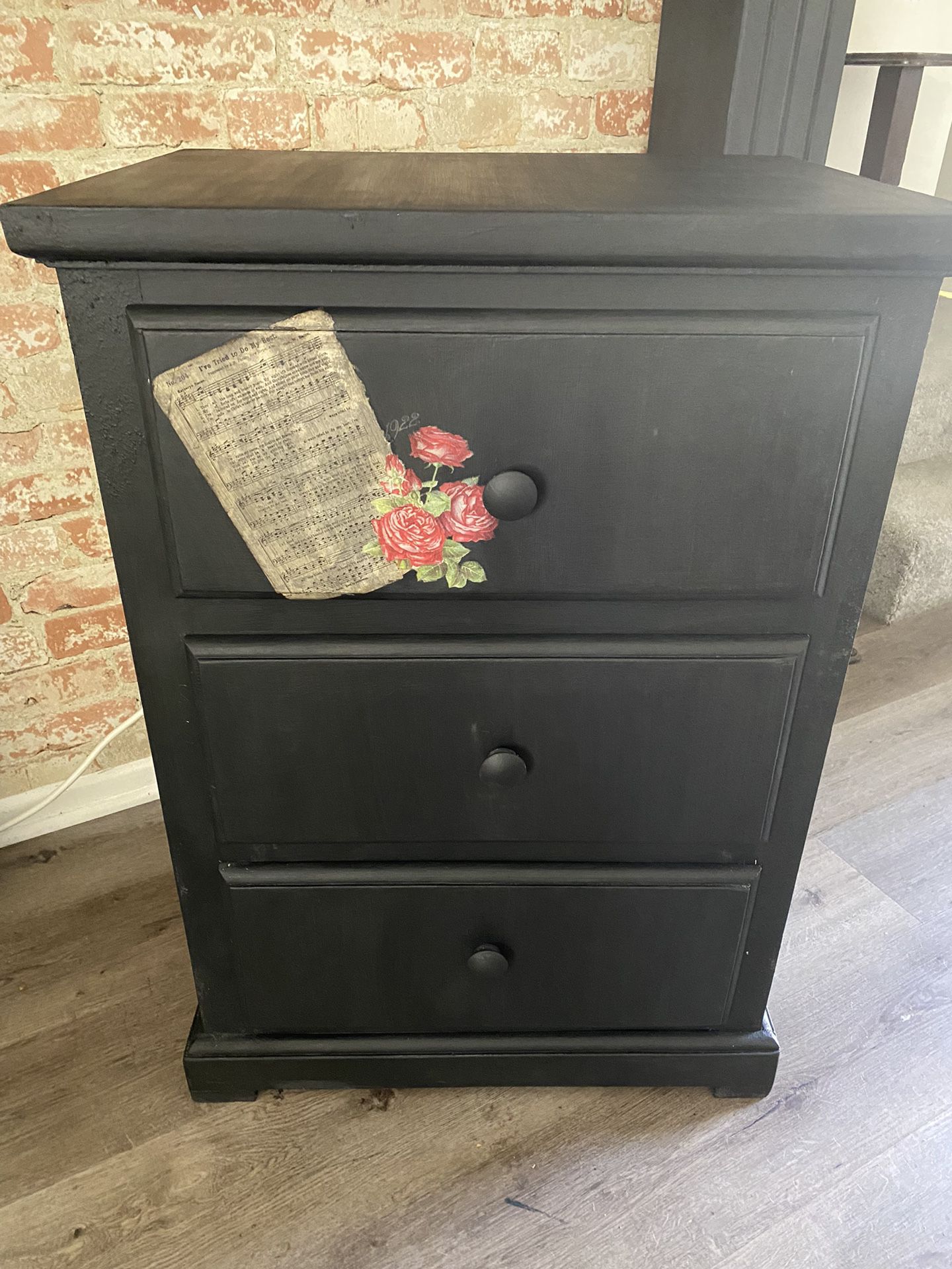 Vintage Style End Table 