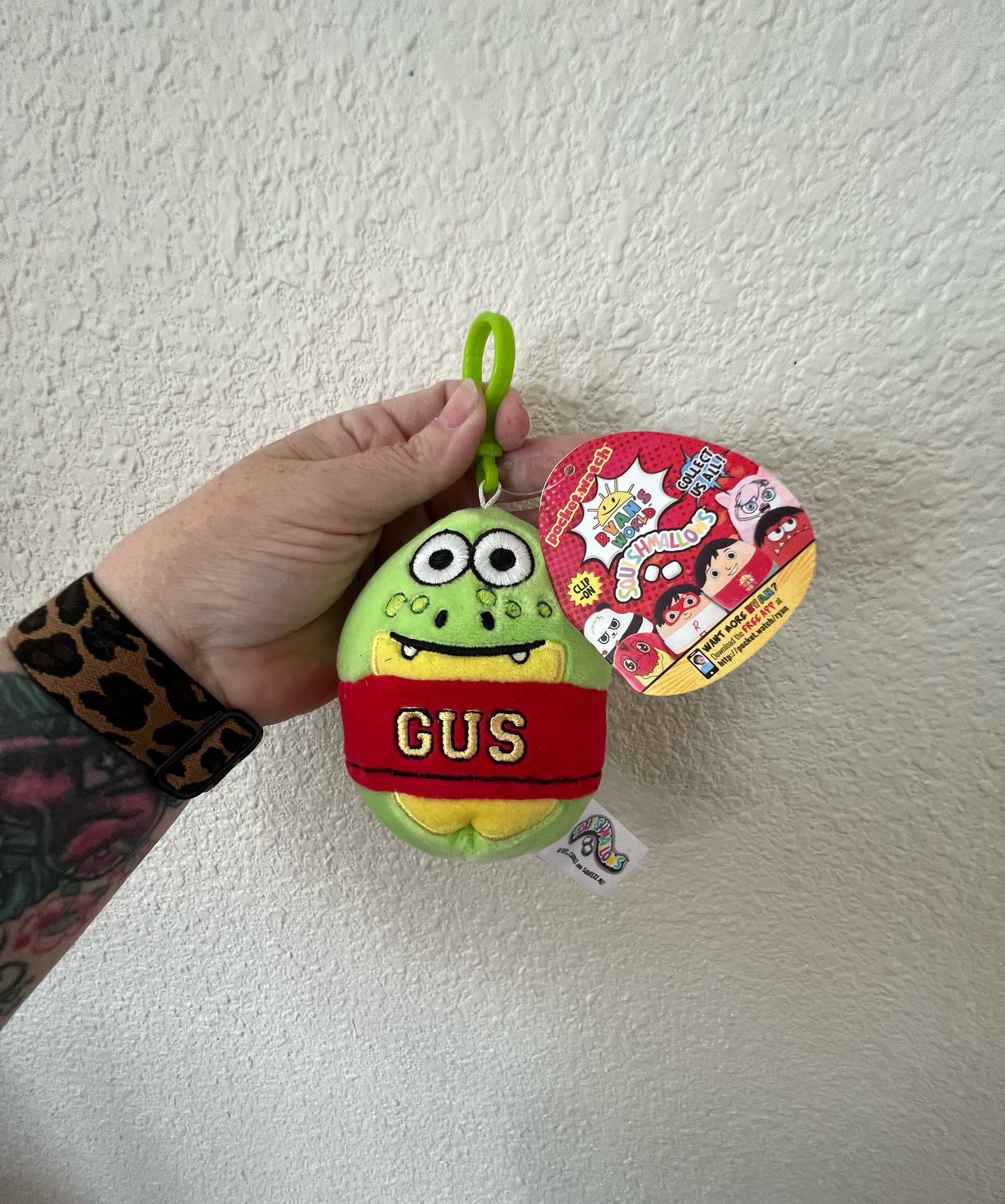 Squishmallow Ryan’s World Gus Clip