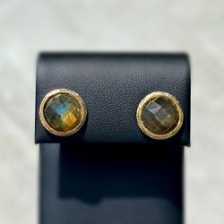 14k solid yellow gold stud Tahitian rhinestone earrings 5.40g
