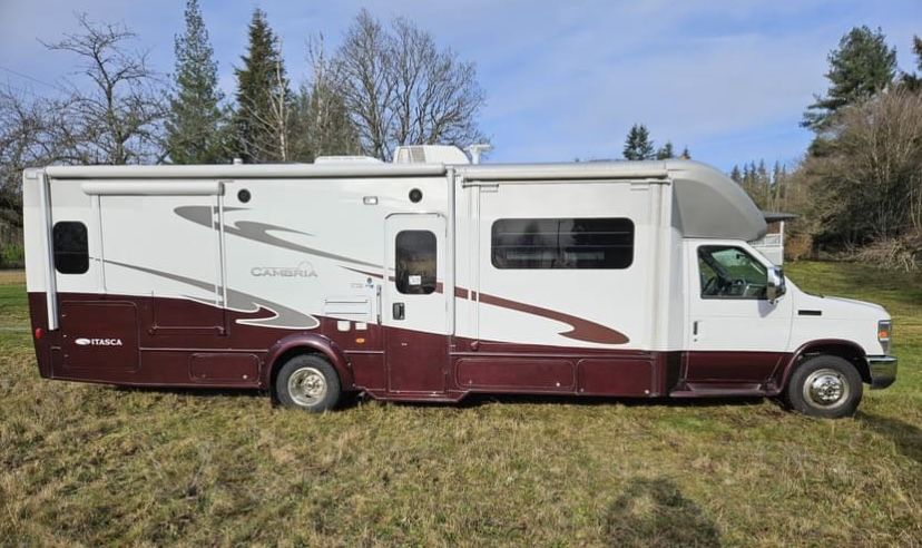 2014 Winnebago Itasca Cambria