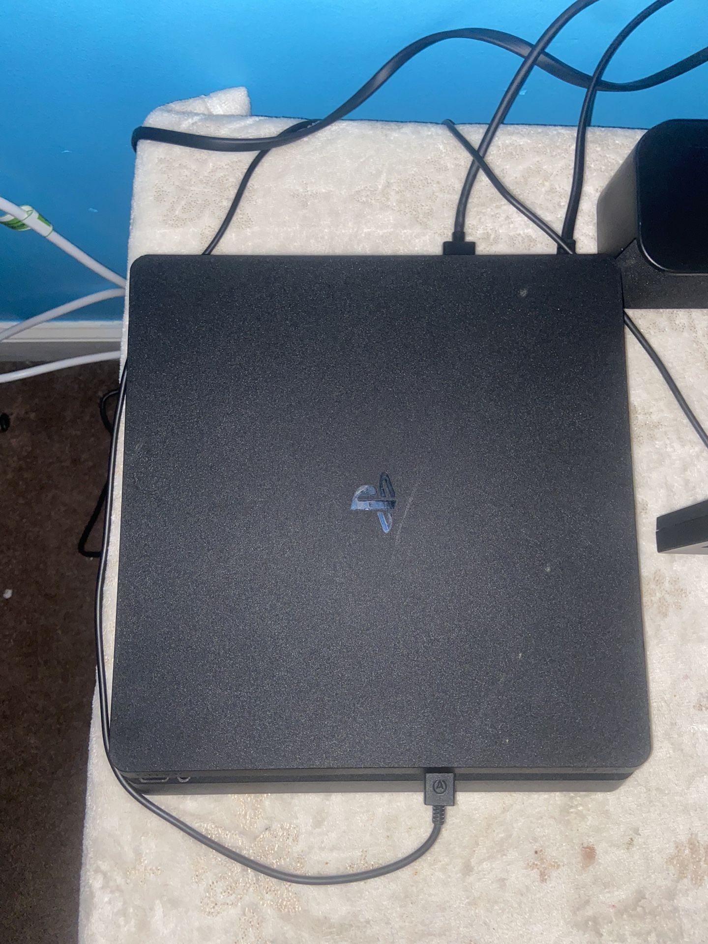 PS4 Slim (500g)
