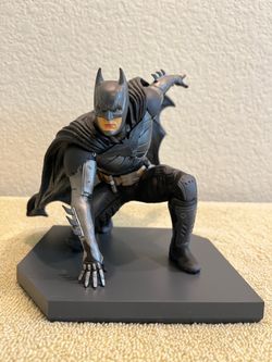 Batman Injustice 2 Statue Figurine