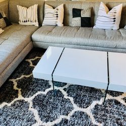 Sectional Couch With 4 Designer Pillows For Sale