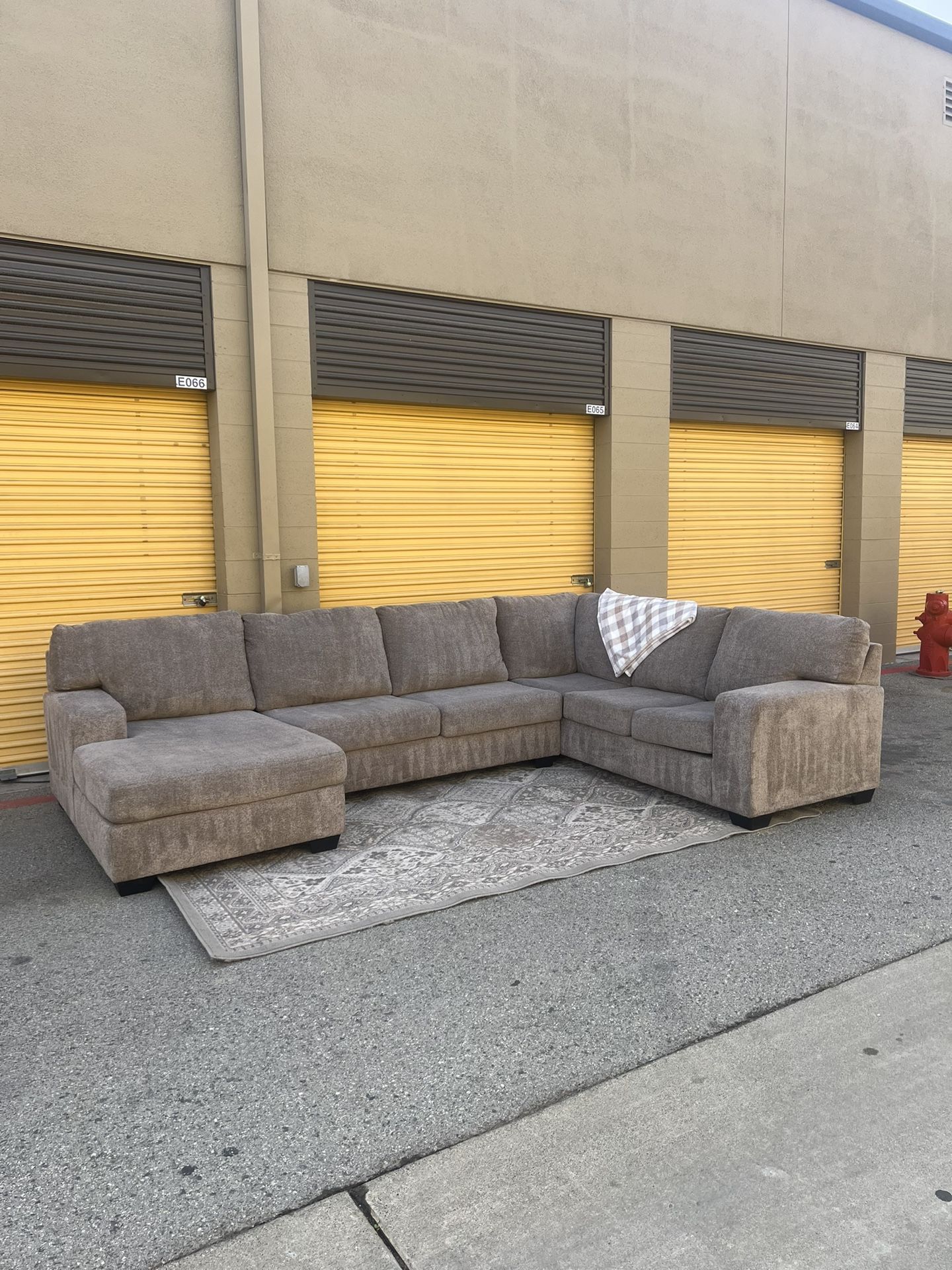 FREE DELIVERY- Grey U Shaped Sectional Couch