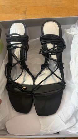 JLo Jennifer Lopez Black Strappy Heeled Sandals