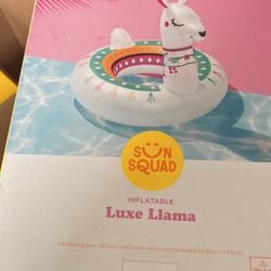 Inflatable Luxe Llama 