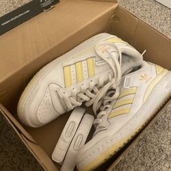 adidas Womens Forum Low Sneaker Size 7 In Half $40 Like Brand  New 