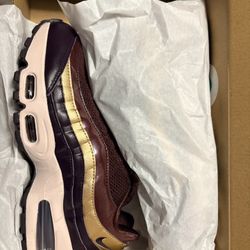 Nike Air Max 95 SE Women’s Size 8 – Burgundy Crush – Brand New – IB6398-600 – $120 OBO