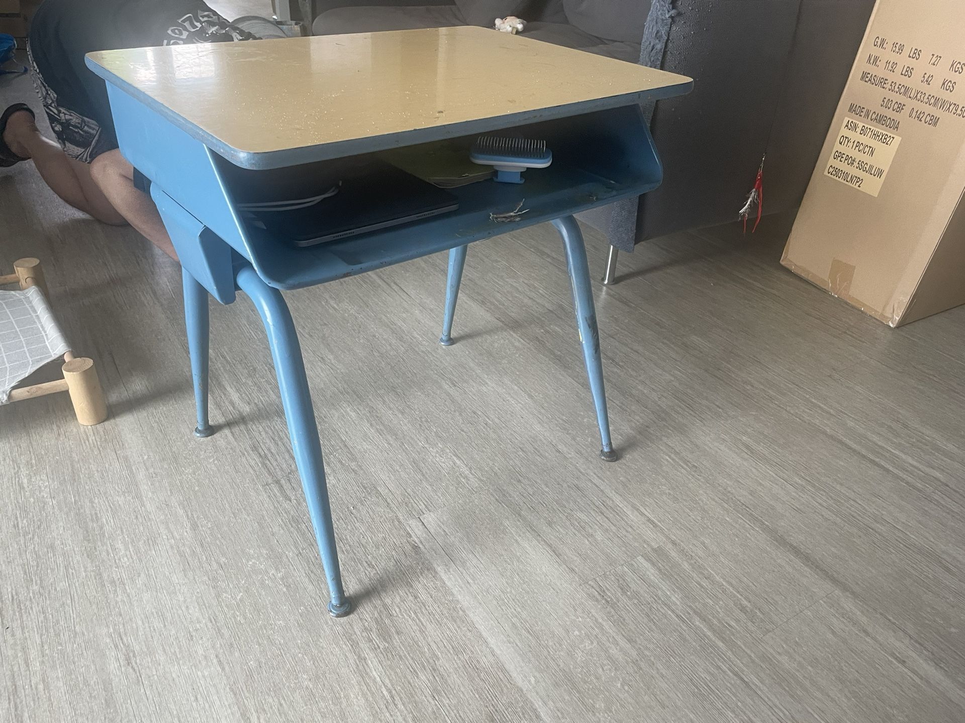Vintage school desk $30 OBO PICK UP ONLY