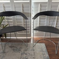 Pair of Vintage Postmodern 1980s Italian Leather and Chrome Armchairs