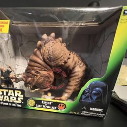 Star Wars Rancor And Luke Skywalker 