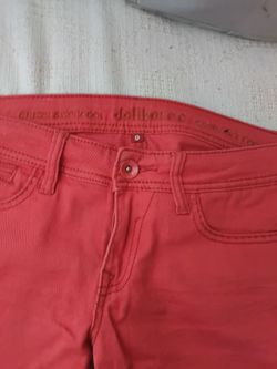 Vintage Dollhouse "crazy sexy cool" Juniors 9. Low rise skinny jeans in coral.