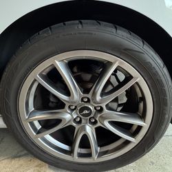 Mustang GT 2014 Track Pack Wheels