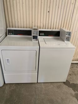 Washer and dryer electric commercial speed queen good condition 90 days warranty Lavadora y secadora electrica Comercial speed queen buenas condicione