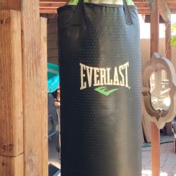 PUNCHING BAG 