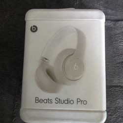 Beats Studio Pro 