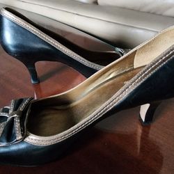 Marshall Field's Heels 9 1/2 All Leather