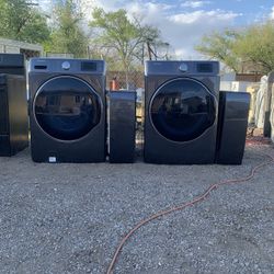 Samsung XL Electric Washer And Electric 220 Plug Dryer Set With Pedestals For Sale $650 Or OBO