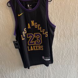 Lakers Jersey Size L