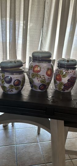 Container For Food Storage