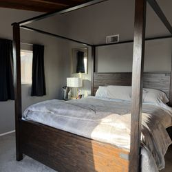 Canopy Bed King 