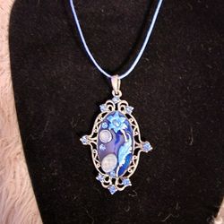 Edwardian Style Pendent With Cord.